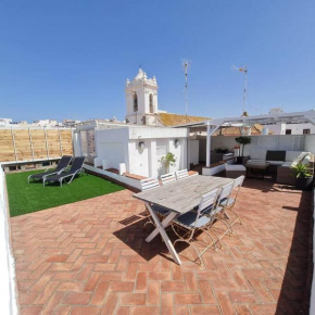 Centre old town rooftop apartment